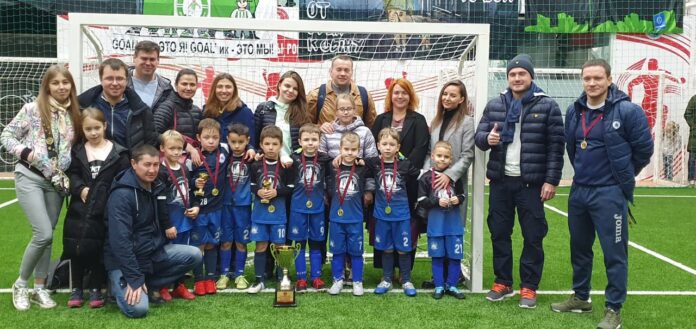 Юные спортсмены ФСК “Заречье” — победители осеннего сезона Первенства Москвы по футболу Юные спортсмены ФСК “Заречье” — победители осеннего сезона Первенства Москвы по футболу