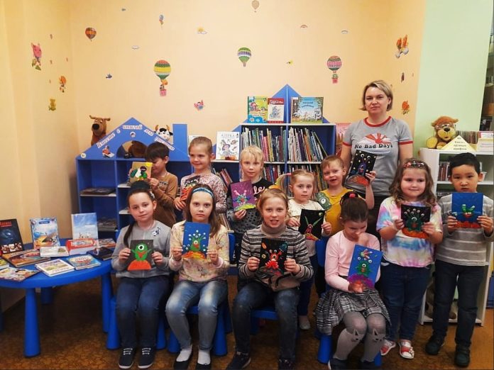 Мастер-класс «Весёлый инопланетянин» прошел в детской библиотеке № 10