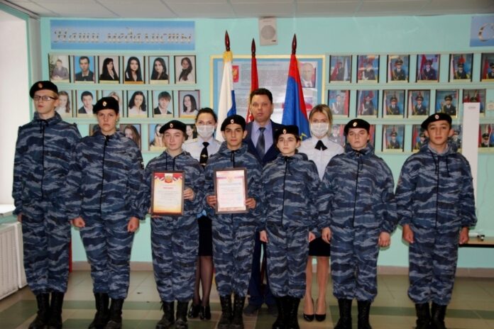 В Подольске полицейские и общественники провели тематическую акцию «Полиция на страже здорового образа жизни» В Подольске полицейские и общественники провели тематическую акцию «Полиция на страже здорового образа жизни»