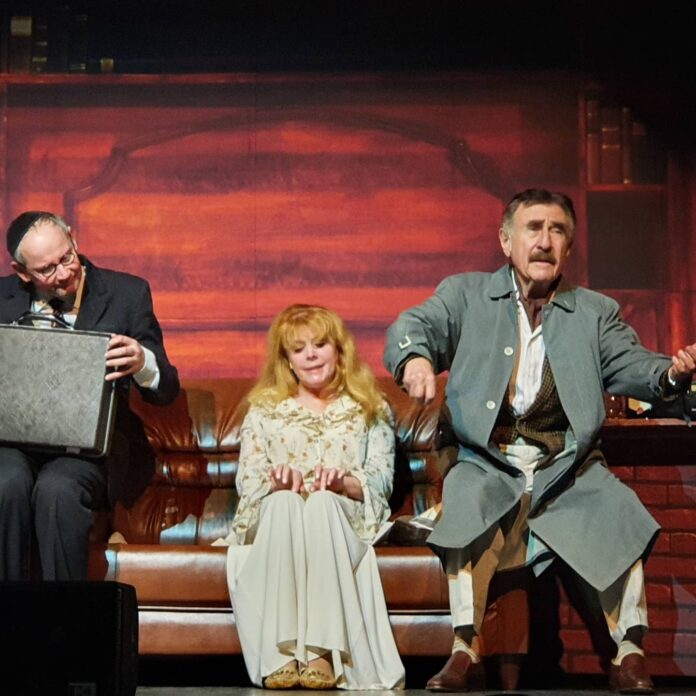 Спектакль «Поздняя любовь» состоялся в КПЦ «Дубровицы» Спектакль «Поздняя любовь» состоялся в КПЦ «Дубровицы»