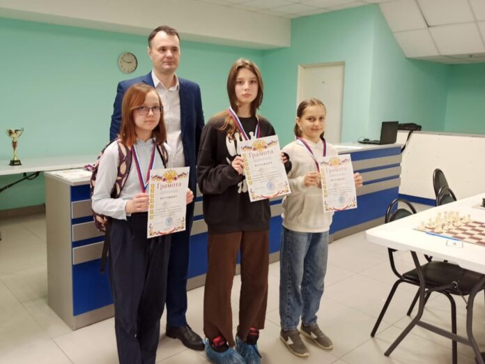 Муниципальный этап Всероссийского шахматного турнира между командами общеобразовательных школ «Белая ладья» состоялся в Подольске Муниципальный этап Всероссийского шахматного турнира между командами общеобразовательных школ «Белая ладья» состоялся в Подольске