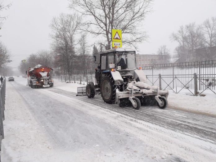 Более 500 человек и 50 единиц техники задействовано в Большом Подольске