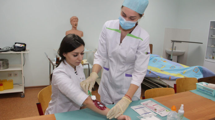 К сведению подольчан: конкурс при поступлении в медколледжи Подмосковья превысил 5 человек на место