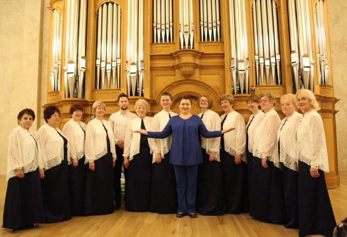 Вокальный ансамбль Дубравушка отметил 25-летие в культурном центре Дубровицы Вокальный ансамбль Дубравушка отметил 25-летие в культурном центре Дубровицы