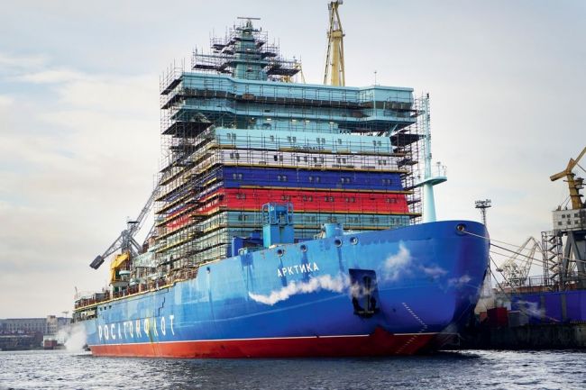 Ледокол «Арктика» проходит ходовые испытания в водах Санкт-Петербурга