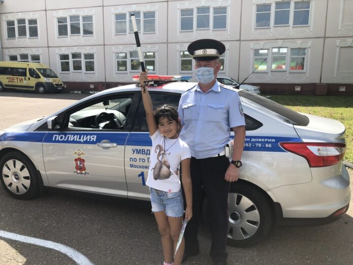 Подмосковные полицейские провели разъяснительную работу со школьниками о правилах поведения на дороге