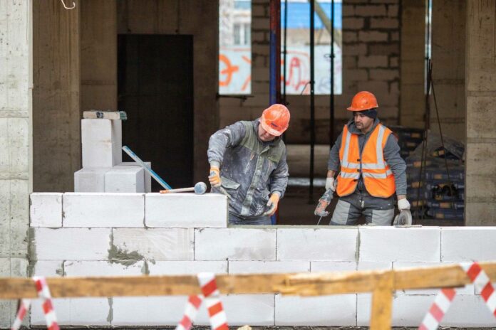 Строительство школы на 1 100 мест признано возможным на участке по улице Садовой в... Строительство школы на 1 100 мест признано возможным на участке по улице Садовой в...