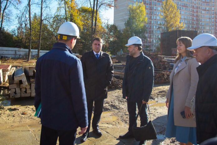 Строительство детского сада на Гривно проконтролировал глава Подольска Дмитрий Жариков Строительство детского сада на Гривно проконтролировал глава Подольска Дмитрий Жариков