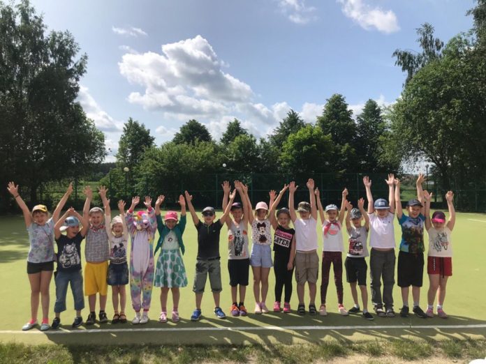 Первая смена в Детско-юношеском оздоровительном центре «Мечта» посвящена театру Первая смена в Детско-юношеском оздоровительном центре «Мечта» посвящена театру