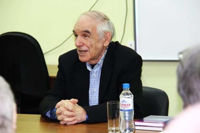 В подольском КПЦ «Дубровицы» состоялась встреча с писателем Юрием Козловским