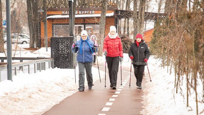 В Подмосковье возобновили экскурсионные поездки в рамках проекта «Активное долголетие» В Подмосковье возобновили экскурсионные поездки в рамках проекта «Активное долголетие»