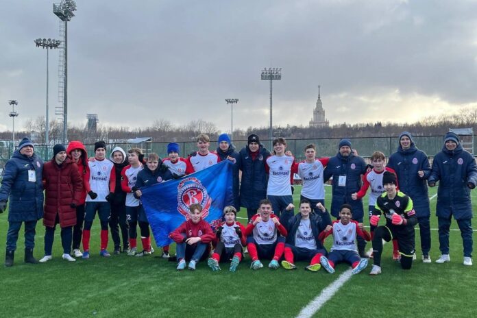 Подольские футболисты заняли I место в зимнем первенстве Москвы