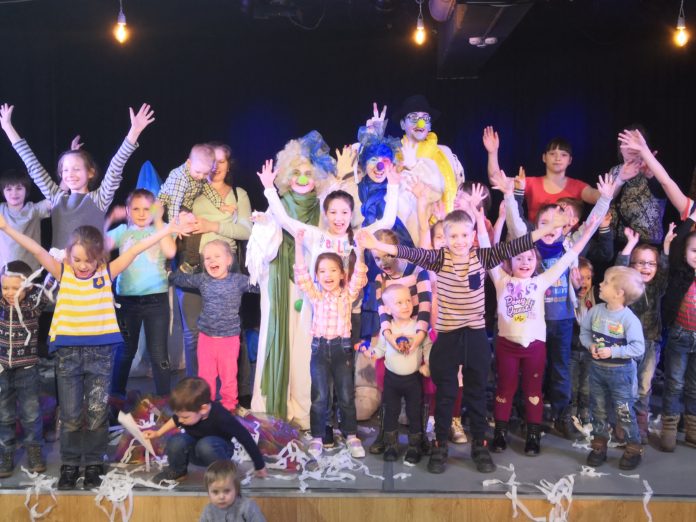 Интерактивный спектакль «Корабль чудес» состоялся в Доме культуры имени Лепсе Интерактивный спектакль «Корабль чудес» состоялся в Доме культуры имени Лепсе