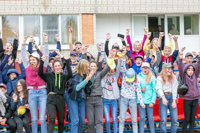 «Родина» и «Ромашка» встретились с «Мечтой» «Родина» и «Ромашка» встретились с «Мечтой»