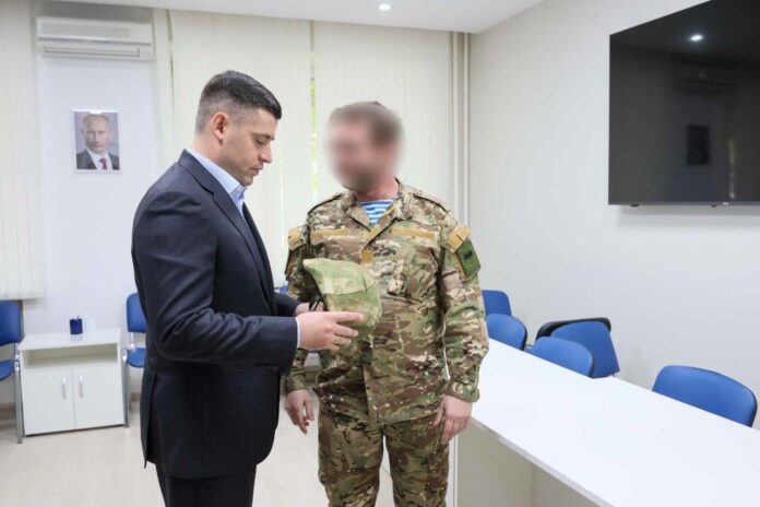 Участнику СВО передали технику для разведчиков-подольчан