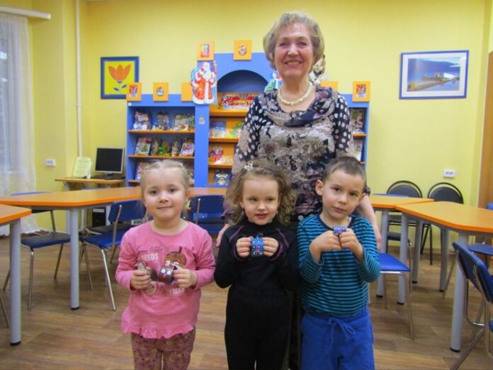 В подольской библиотеке № 11 проходят мастер-классы по развитию мелкой моторики В подольской библиотеке № 11 проходят мастер-классы по развитию мелкой моторики