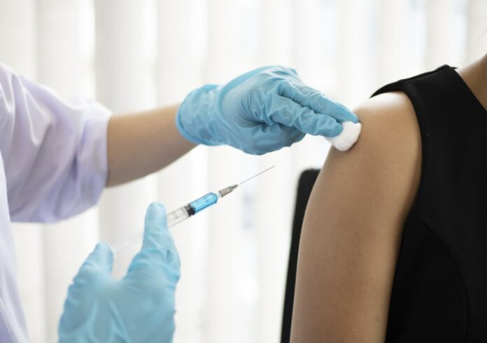 Число привитых от гриппа в Подольске приближается к 70 тысячам