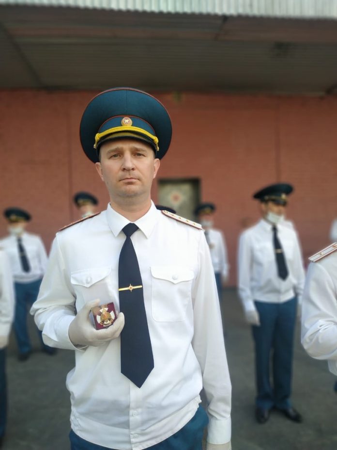 Сотрудники Подольского пожарно-спасательного гарнизона были награждены ведомственными наградами