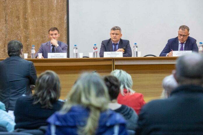 В Подольске продолжаются встречи администрации с жителями на Силикатной-2 В Подольске продолжаются встречи администрации с жителями на Силикатной-2