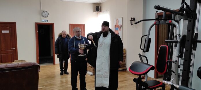 Сотрудников подольской службы «112» поздравили с праздником Крещения Господня