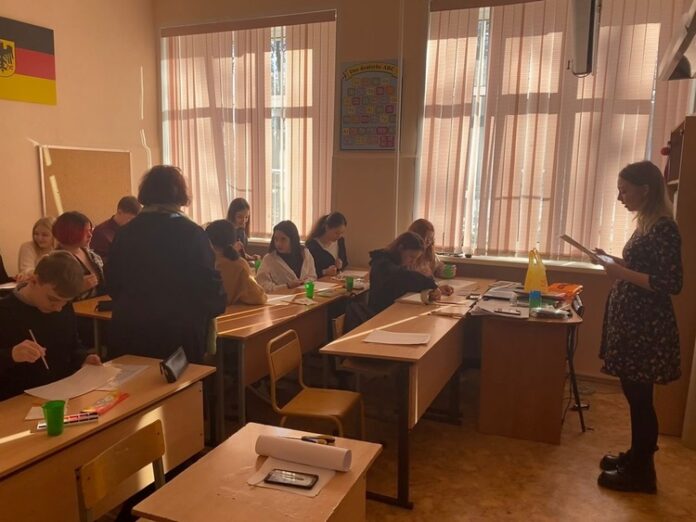 Беседа про эмоциональное выгорание “Гори не сгорая” прошла для молодёжи Подольска