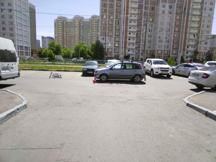 Водитель легкового автомобиля совершил наезд на несовершеннолетнего велосипедиста Водитель легкового автомобиля совершил наезд на несовершеннолетнего велосипедиста