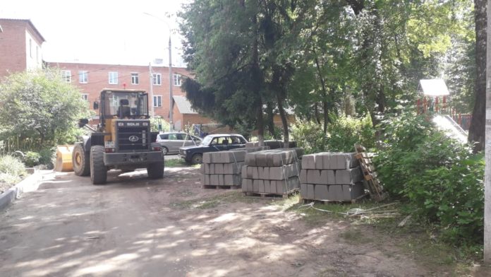 Работы по благоустройству дворовых территорий