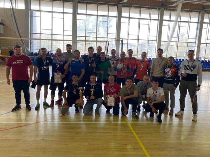 В Подольске прошли финальные игры по волейболу среди мужских команд