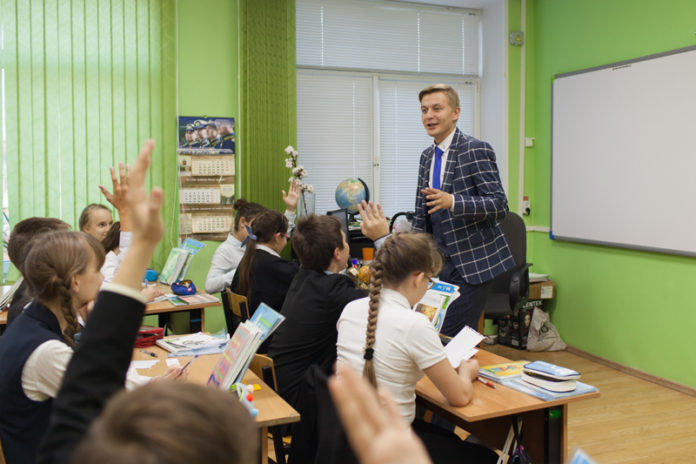 Учитель  гимназии имени Подольских курсантов Павел Красновид провел мастер-класс в  Талдоме Учитель  гимназии имени Подольских курсантов Павел Красновид провел мастер-класс в  Талдоме