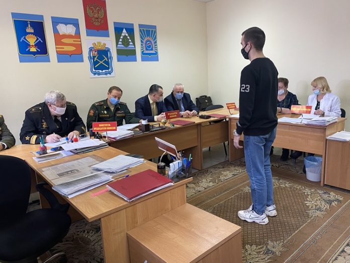 Более 300 человек из Большого Подольска отправятся на военную службу в нынешний призыв Более 300 человек из Большого Подольска отправятся на военную службу в нынешний призыв