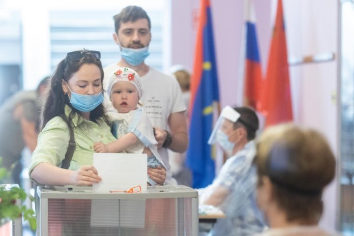 Подольчане о голосовании по правкам в конституцию