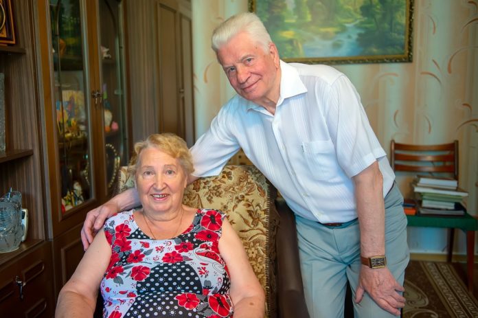 С Днем семьи, любви и верности поздравил супругов Бориса и Маргариту Борисовых Николай Пестов С Днем семьи, любви и верности поздравил супругов Бориса и Маргариту Борисовых Николай Пестов