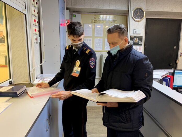 В округе председатель Общественного совета при УМВД проверил работу Дежурной части В округе председатель Общественного совета при УМВД проверил работу Дежурной части