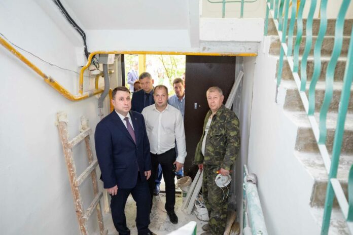 В Подольске в этом году отремонтируют 188 подъездов В Подольске в этом году отремонтируют 188 подъездов