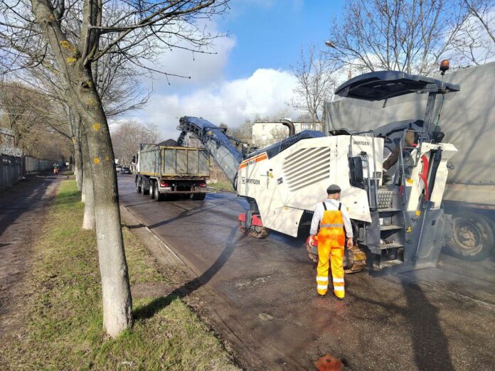 В микрорайоне Климовск отремонтируют Академический проезд