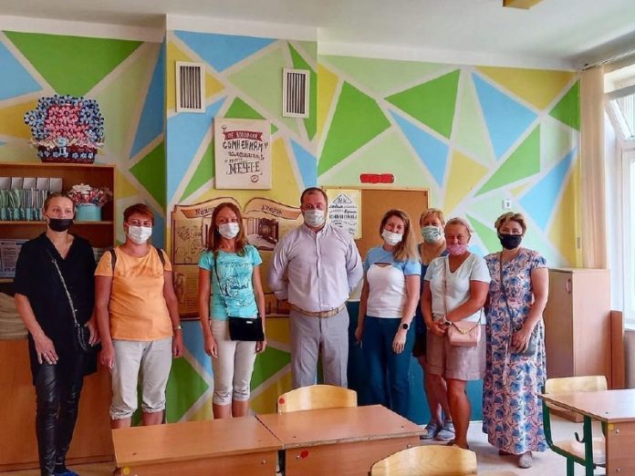 В школе №33 прошла акция «Родительская приемка» В школе №33 прошла акция «Родительская приемка»