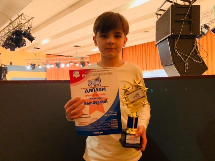 Подольские солисты стали лауреатами I степени в разных номинациях конкурса дарований и талантов