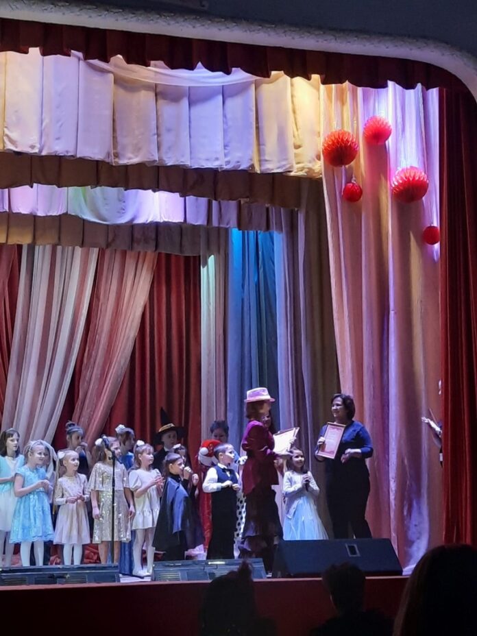 В ДК им.1 Мая прошел отчётный концерт климовского вокального коллектива “Вдохновение” В ДК им.1 Мая прошел отчётный концерт климовского вокального коллектива “Вдохновение”