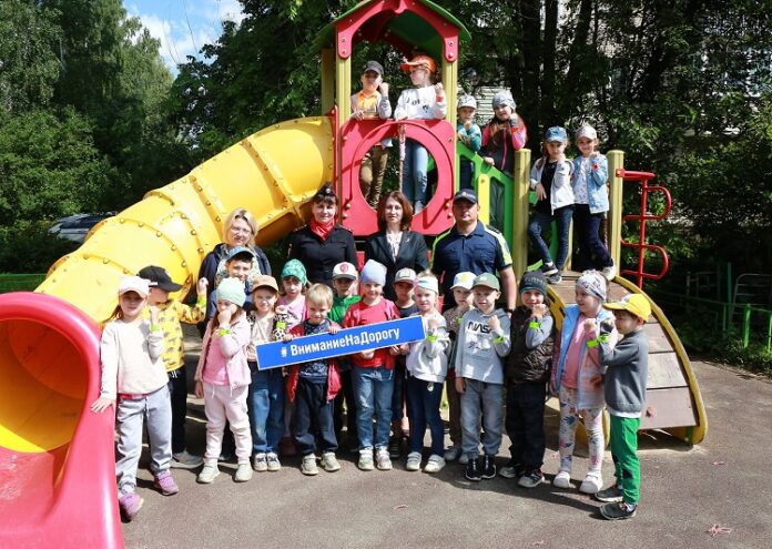 Подольские дворы стали площадками для изучения правил дорожного движения Подольские дворы стали площадками для изучения правил дорожного движения