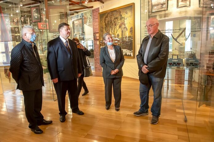 В Подольском краеведческом музее прошло открытие выставки, посвященная 120-летию завода «Зингер» В Подольском краеведческом музее прошло открытие выставки, посвященная 120-летию завода «Зингер»
