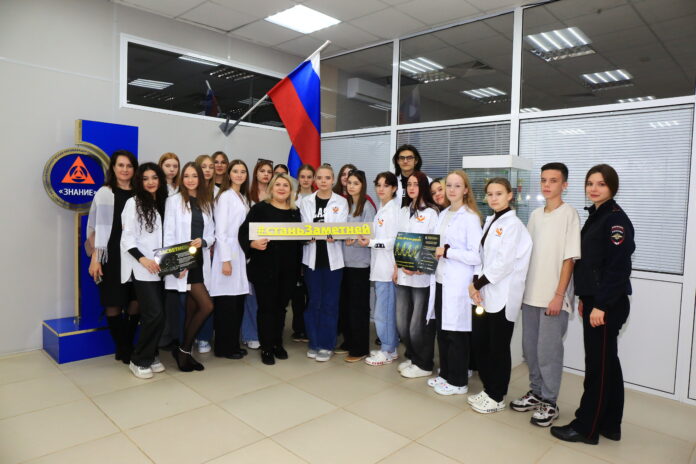 В Подольске сотрудники Госавтоинспекции провели акцию «Засветись! Стань заметнее на дороге!» В Подольске сотрудники Госавтоинспекции провели акцию «Засветись! Стань заметнее на дороге!»