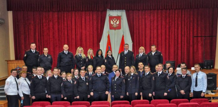 Участковых уполномоченных полиции поздравили с профессиональным праздником в Подольске