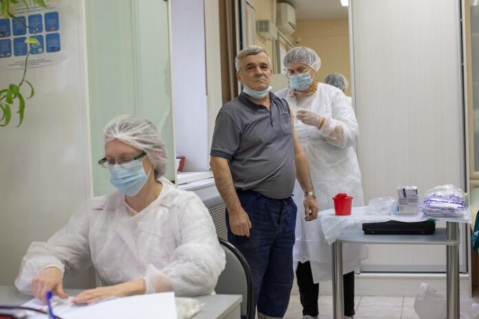 Работники МУП «Подольский троллейбус» участвуют в вакцинации против гриппа