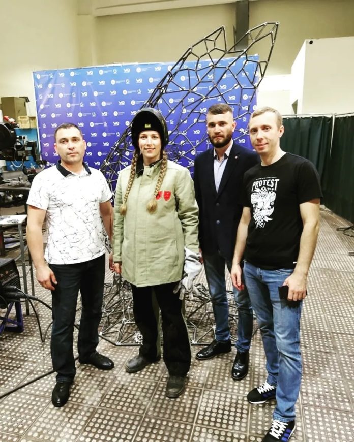 Арт-объект сварили лучшие сварщики завода «ЗиО-Подольск» Арт-объект сварили лучшие сварщики завода «ЗиО-Подольск»