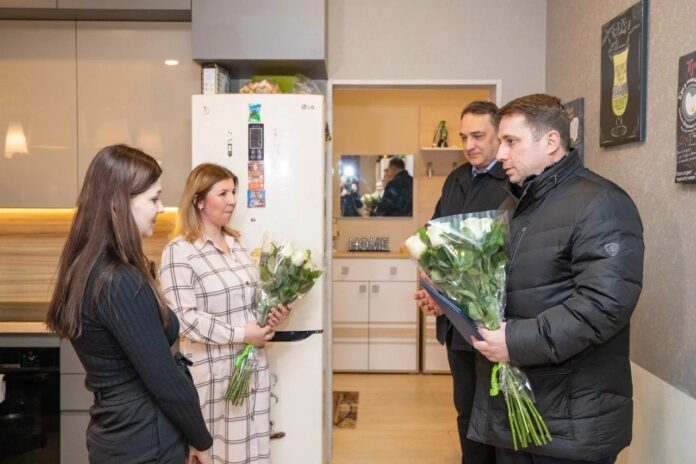 Руководитель муниципалитета выразил благодарность юной Кристине Садовниковой за спасение малыша