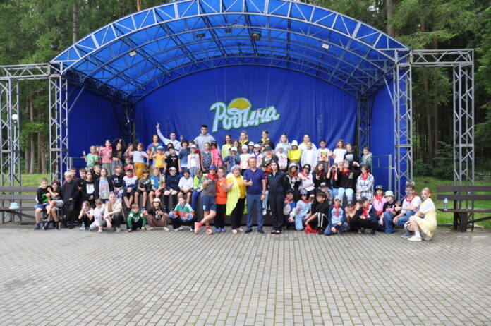 В Подольске полицейские и общественники провели акцию «Зарядка со стражем порядка»