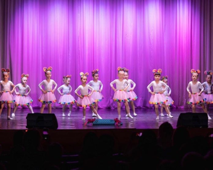 Желающих посетить бесплатные мастер-классы приглашает подольская школа танцев «Легенда» Желающих посетить бесплатные мастер-классы приглашает подольская школа танцев «Легенда»