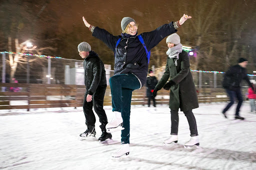 Как вести себя на общественном катке? Как вести себя на общественном катке?