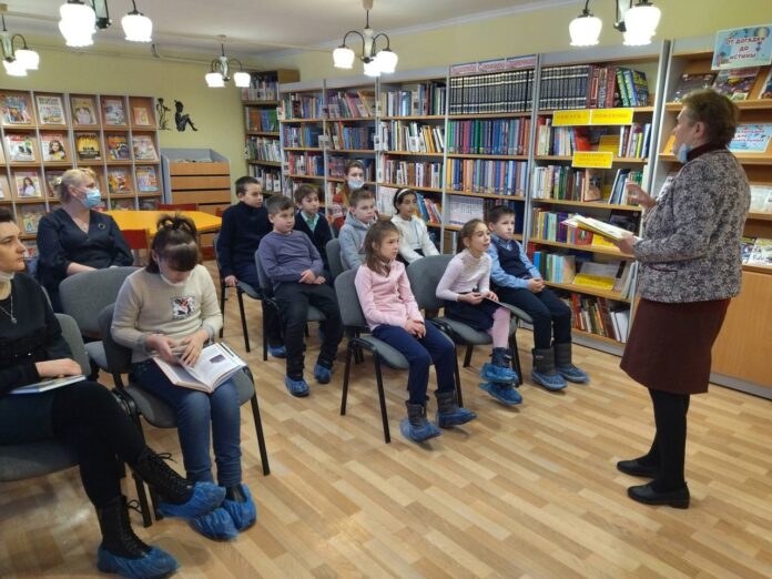 Встреча “Добрых рук мастерство” состоялась в климовской библиотеке №27