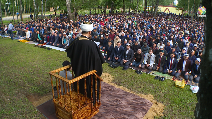 Ураза-Байрам в священный месяц Рамадан Ураза-Байрам в священный месяц Рамадан